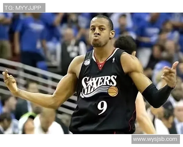 足球球星退役后的商业代言投资收入与生活转型路径分析 足球球星退役后的商业代言投资收入与生活转型路径分析