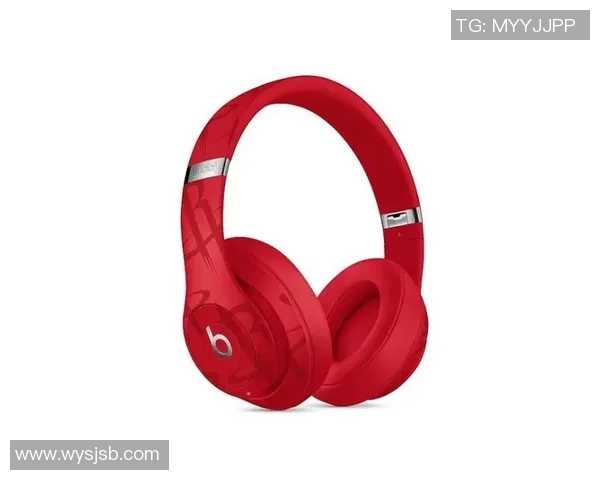 耳机套化身绿茵巨星创意设计掀起球迷收藏新热潮 耳机套化身绿茵巨星创意设计掀起球迷收藏新热潮